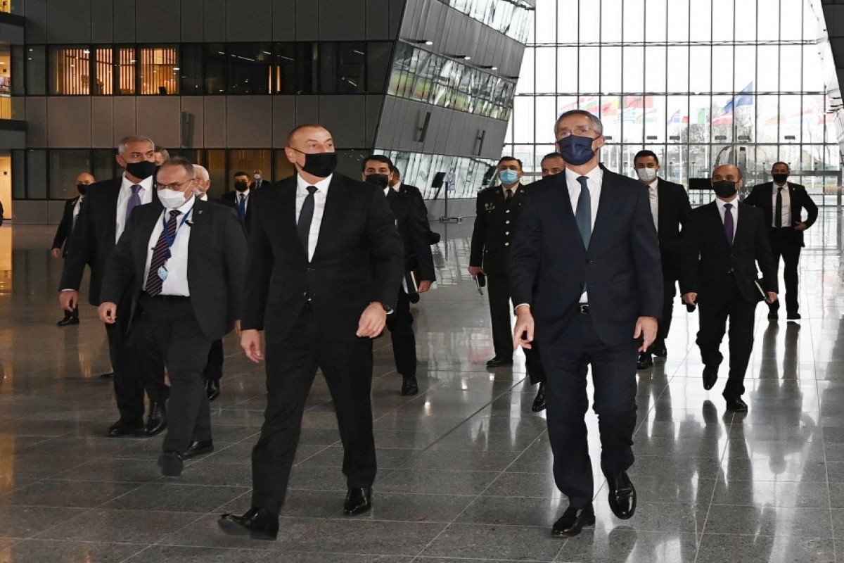 Prezident İlham Əliyev NATO Baş katibi ilə görüşüb