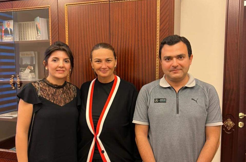 Qənirə Paşayeva bir qrup mədəniyyət işçisi ilə görüşdü - FOTO