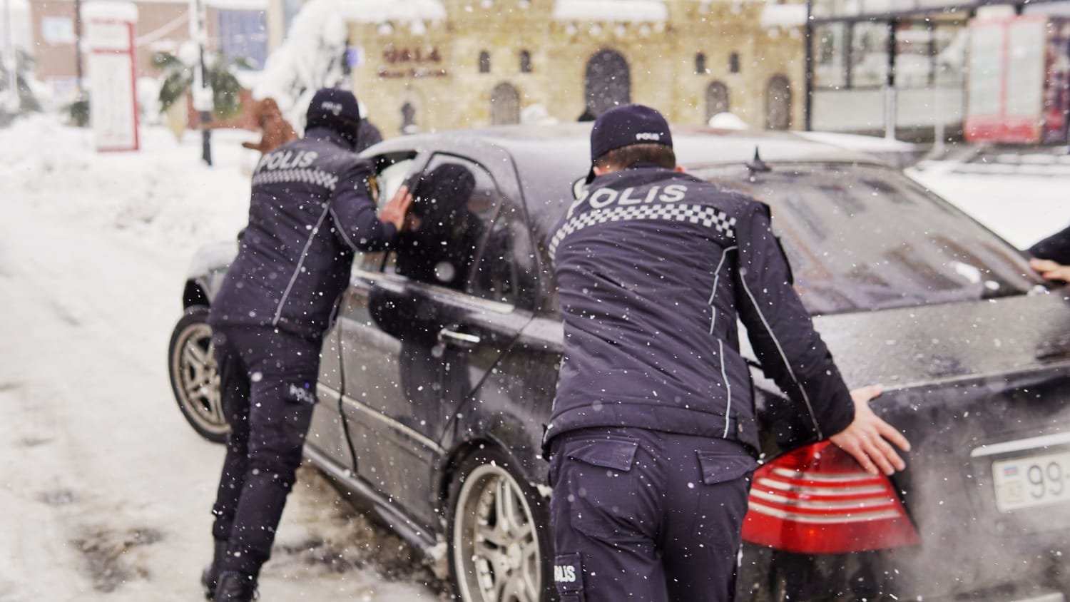 Cənub bölgəsində polislər gücləndirilmiş iş rejimində xidmətlərini davam etdirirlər - FOTOLAR