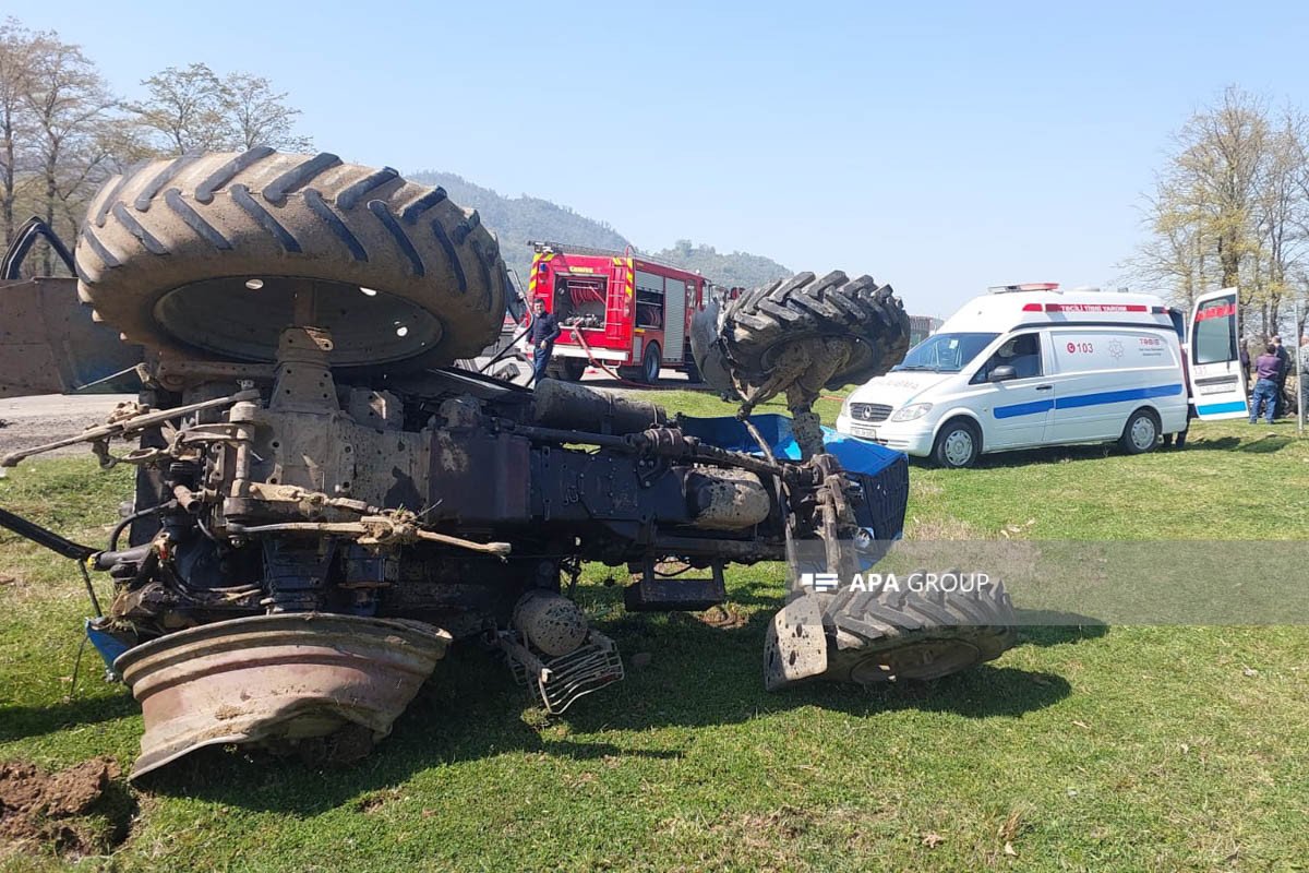 Lənkəranda traktorla yük maşını toqquşub, ölən var - VİDEO/FOTO