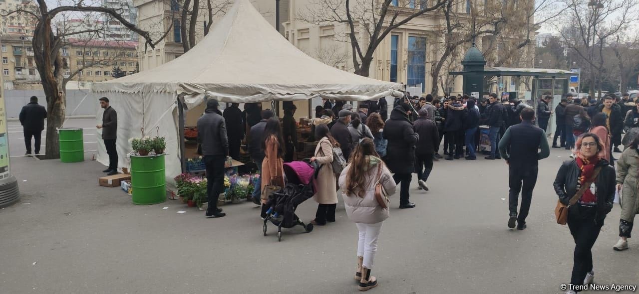 Bakıda Novruz çadırları qurulub - QİYMƏTLƏR