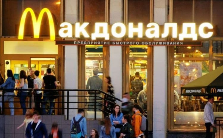 McDonald's Rusiyadan tamamilə çıxdı: 10 minlərlə insan işsiz qaldı