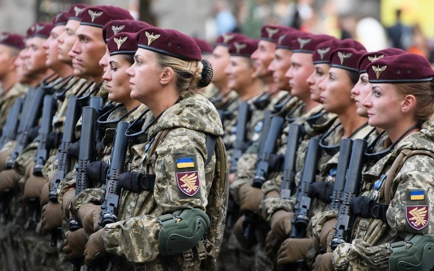 Ukraynada qadınların hərbi xidmət keçməsinə icazə verildi