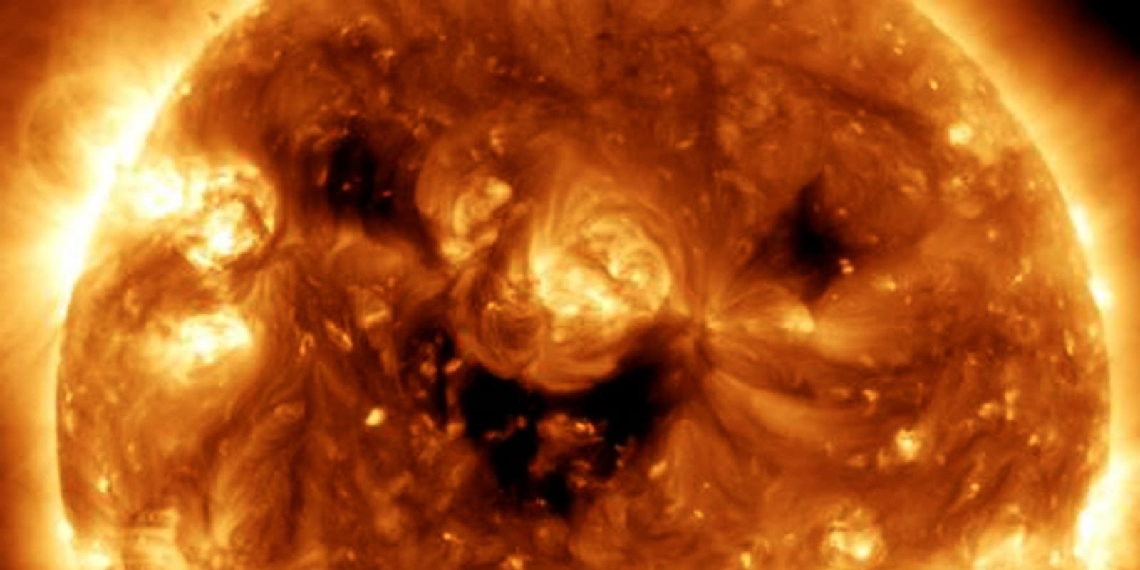 NASA-nın yaydığı Günəşin yeni görüntüsü marağa səbəb oldu - FOTO