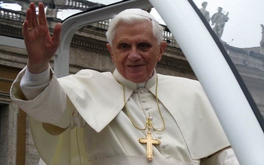 Vatikan: "Papa XVI Benediktin dəfn mərasimi yanvarın 5-də keçiriləcək"