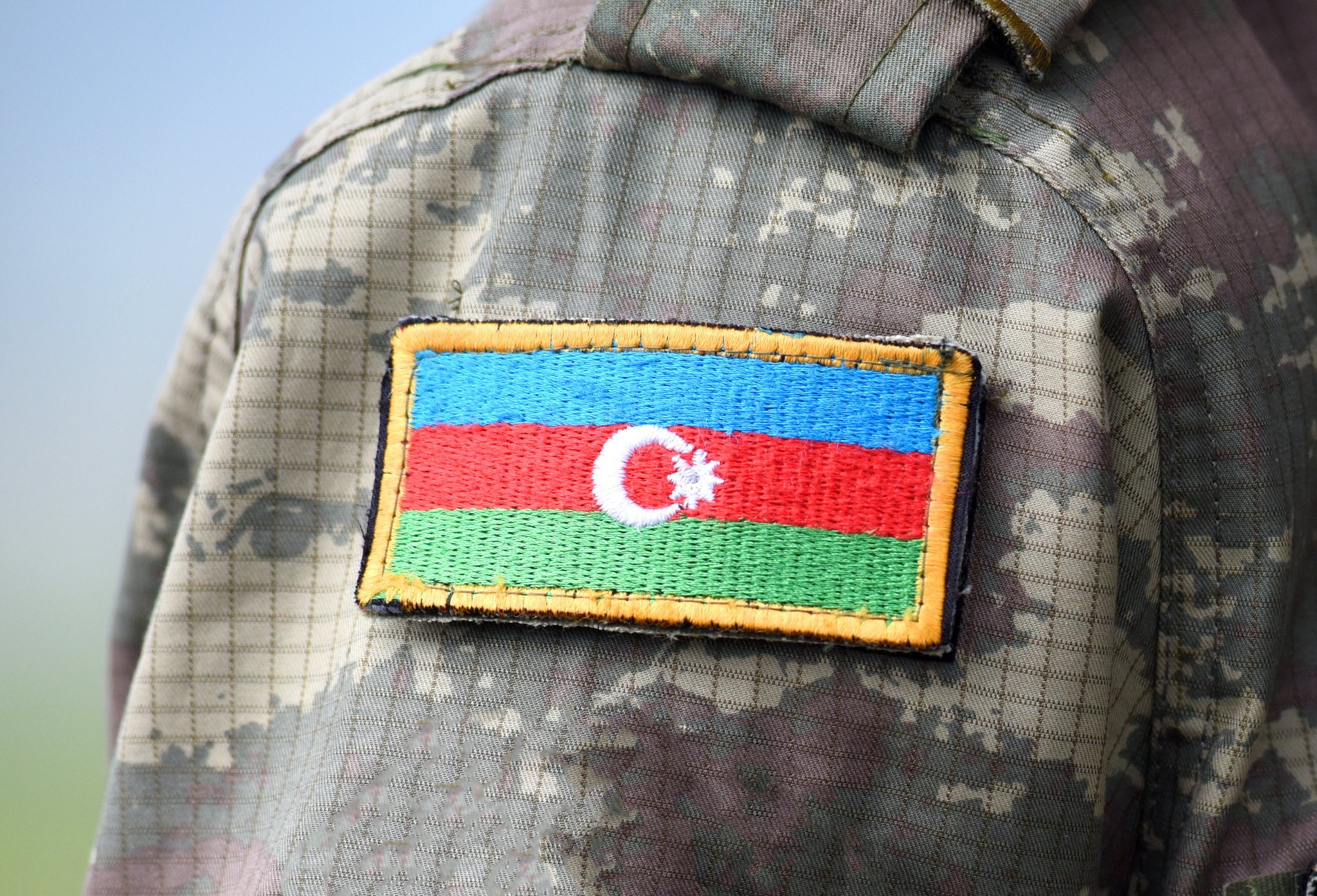 Azərbaycan Ordusunun daha bir əsgəri özünü güllələdi
