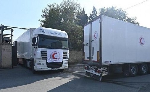 Xankəndiyə yola salınan humanitar yük avtomobilləri Ağdama çatıb - VİDEO