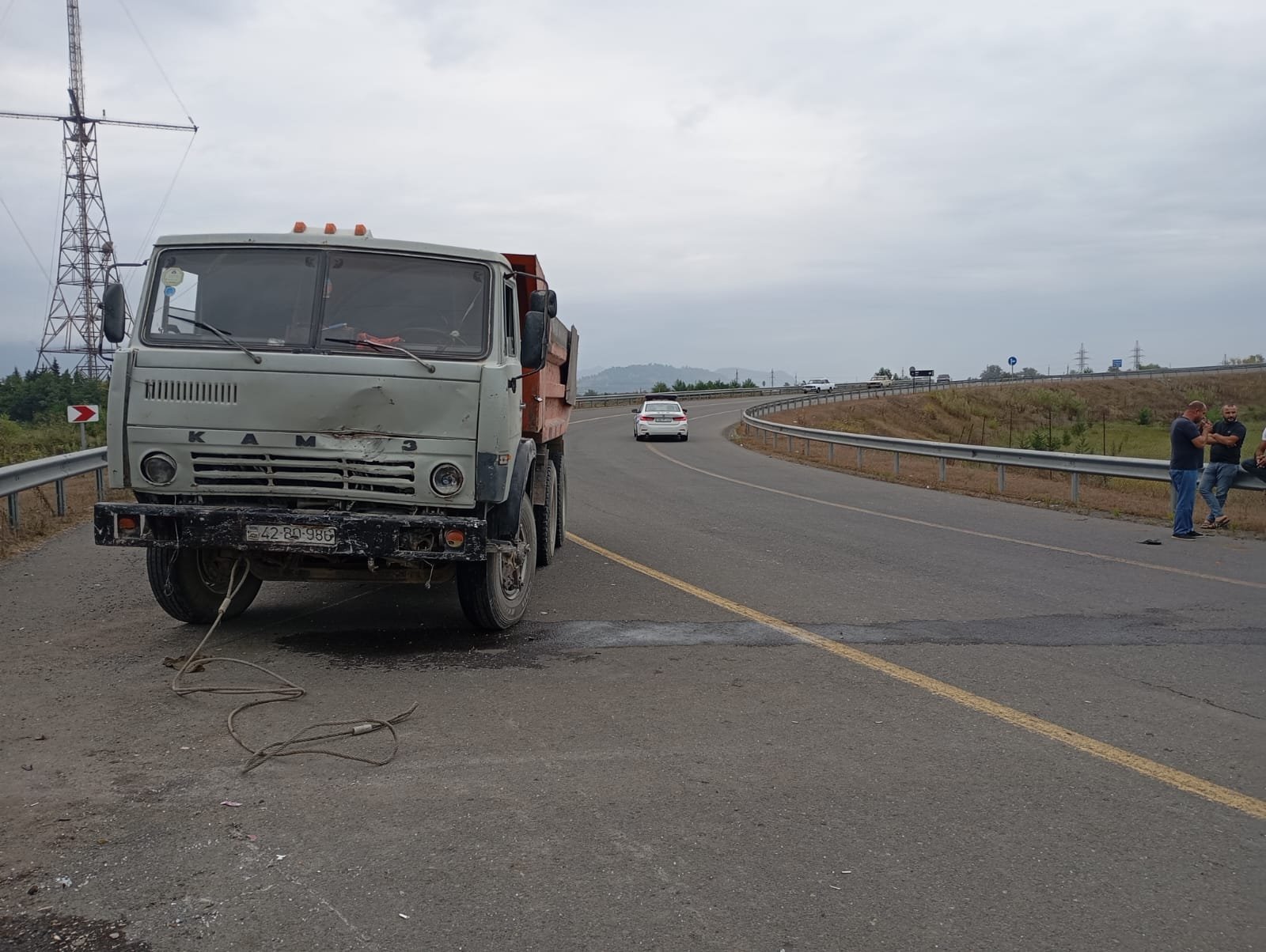 Astarada "VAZ-2106" "Kamaz" la toqquşub Xəsarət alan var